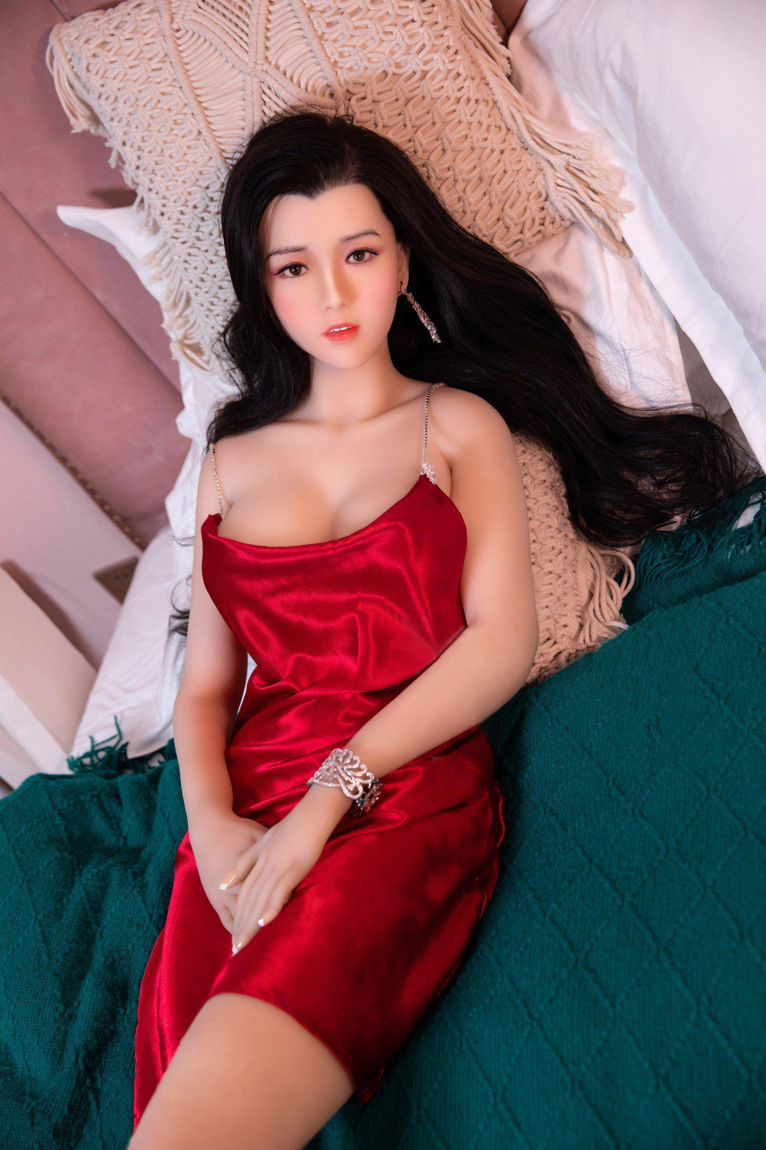 Li-Wei-Chinese-Heiress-Sex-Doll-15