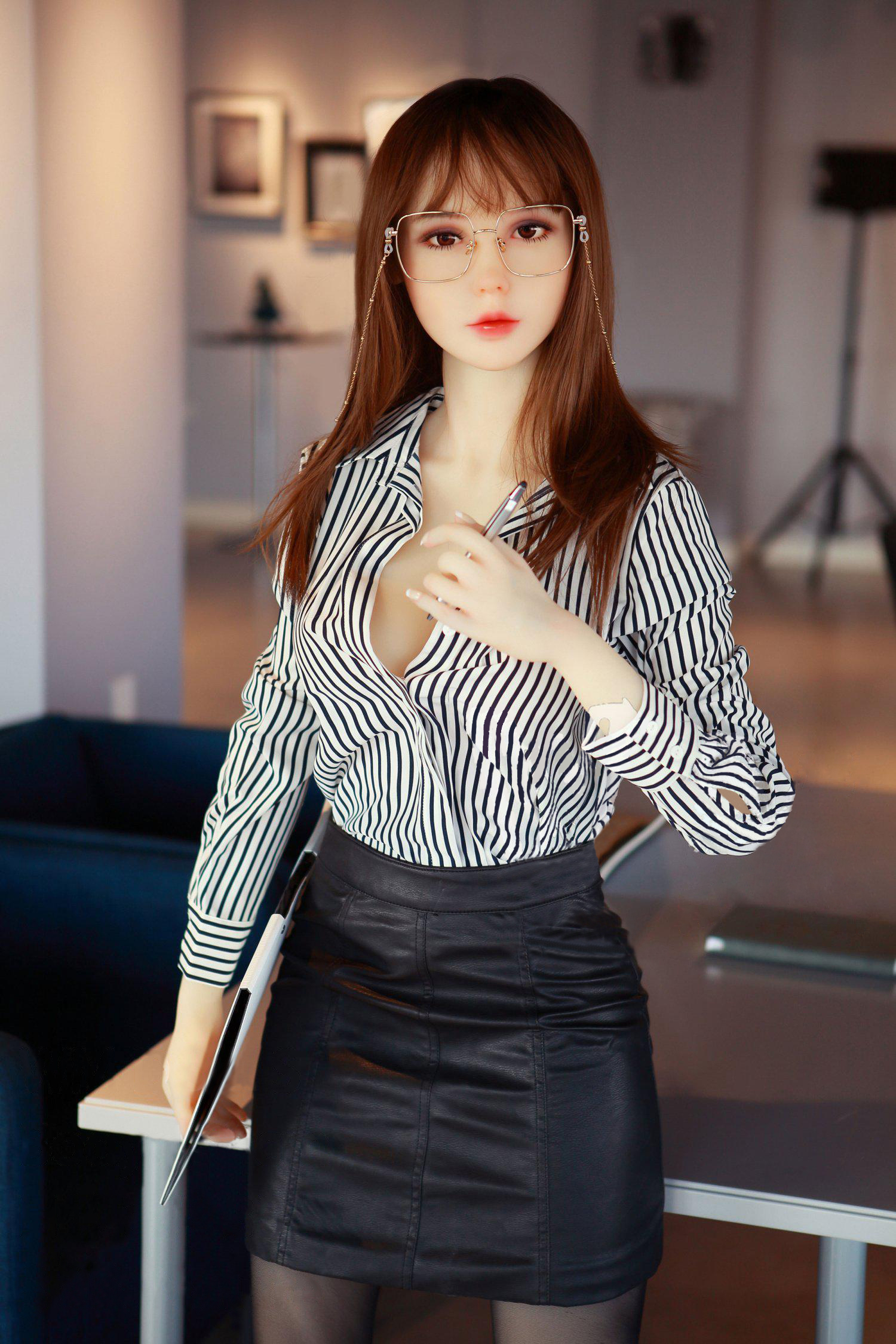 Milly-Petite-Lifelike-Sexy-Sex-Doll-8